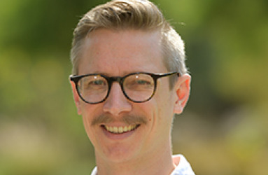 ד"ר איאן מקורמק